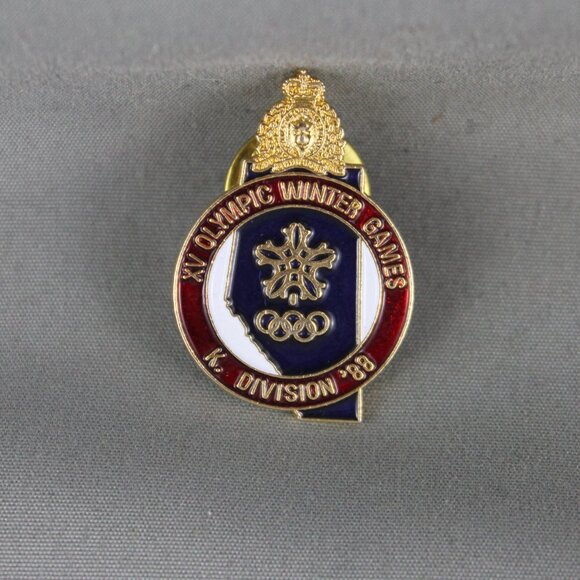 Calgary 88 Pin - RCMP Official Security - Stamped Pin - Picture 1 of 3